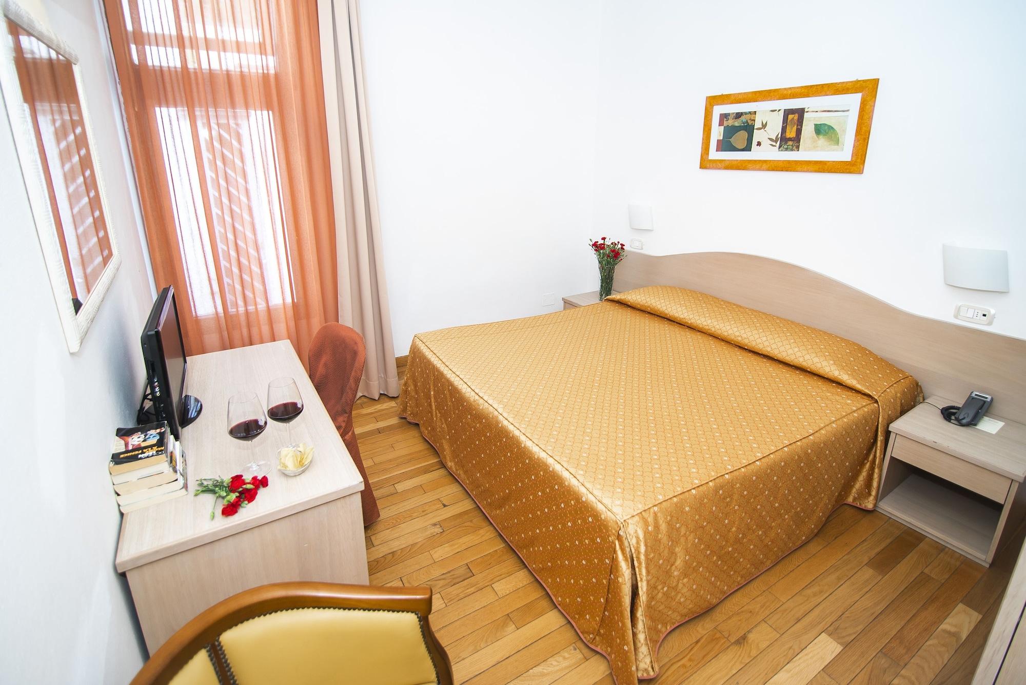 Hotel La Colonna Siena Exteriör bild