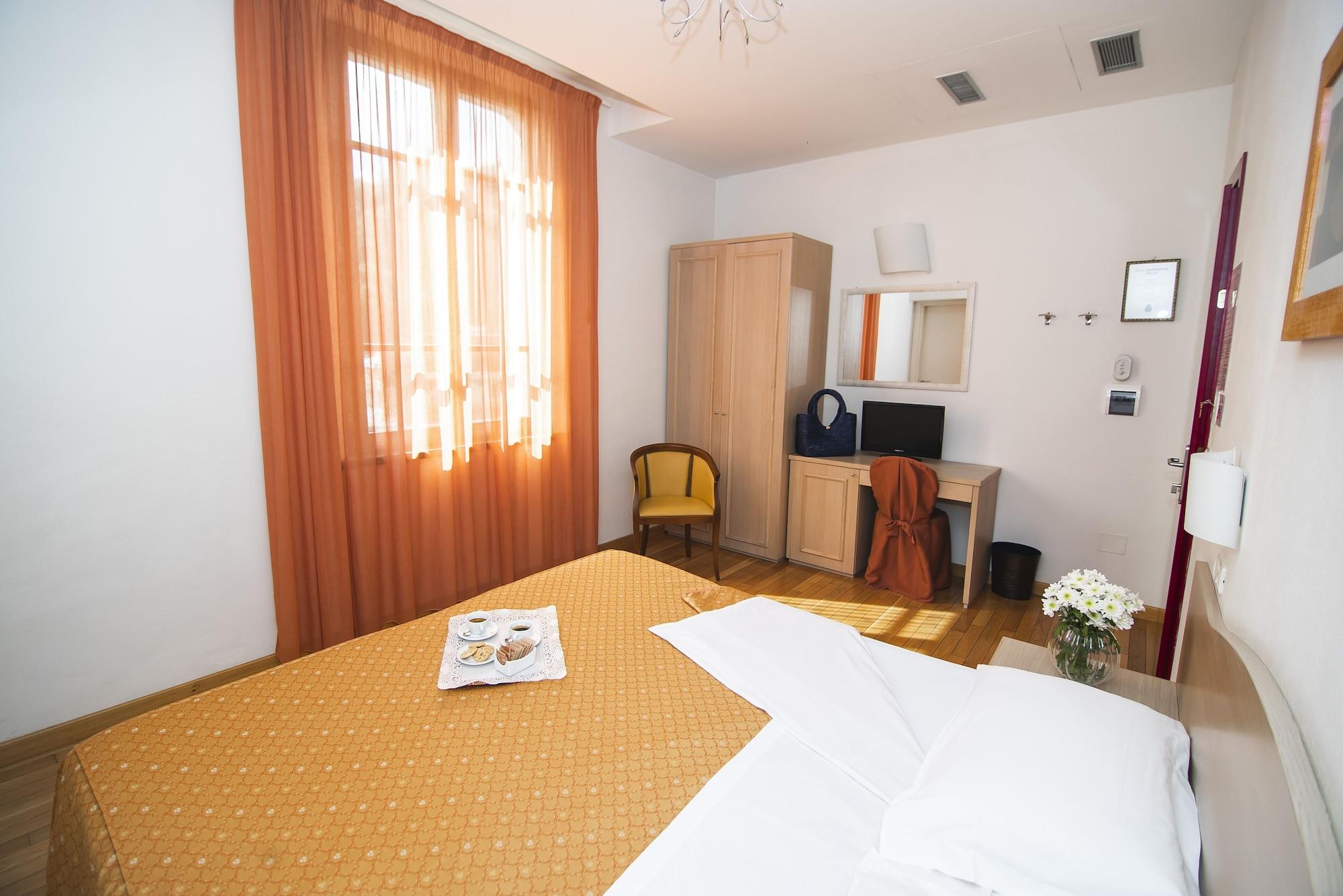 Hotel La Colonna Siena Exteriör bild