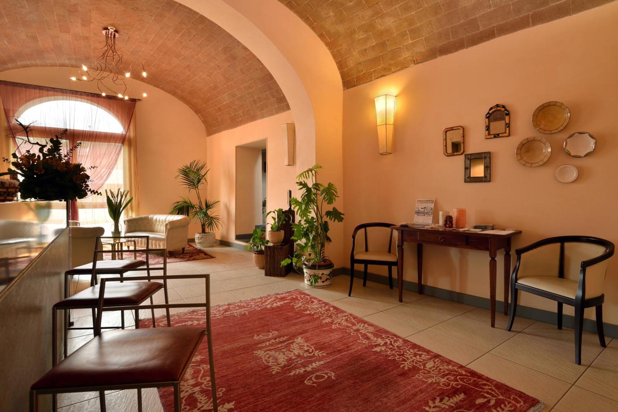 Hotel La Colonna Siena Exteriör bild