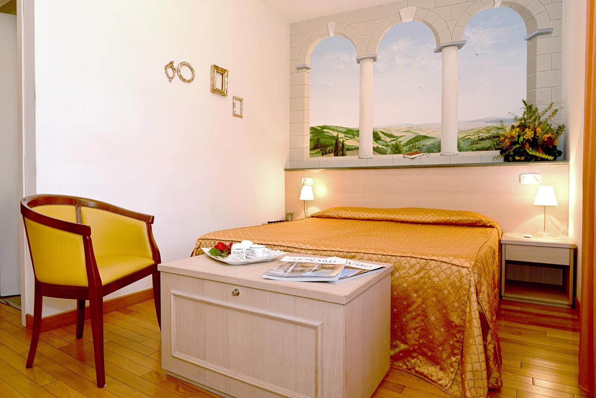 Hotel La Colonna Siena Exteriör bild