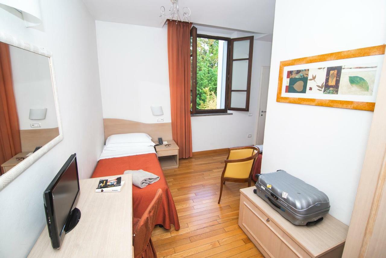 Hotel La Colonna Siena Exteriör bild